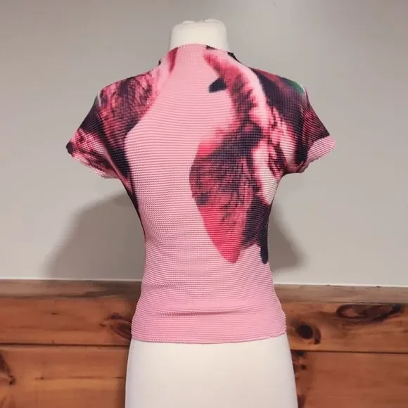 Pink and Black Pleated Blouse with Mandarin Collar - Picture 2 of 3